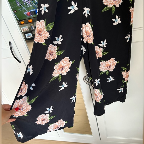 Floral jumpsuit - Picture 3 of 3